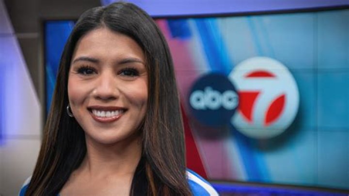 Christina Aguayo Bio, Wiki, Age, Make Up, Instagram, Spouse and KVIA, El Paso