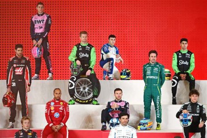 Guanyu Zhou Parents, Father, Net Worth, Sponsors, Money, Family, Helmet, Age, Pay Driver