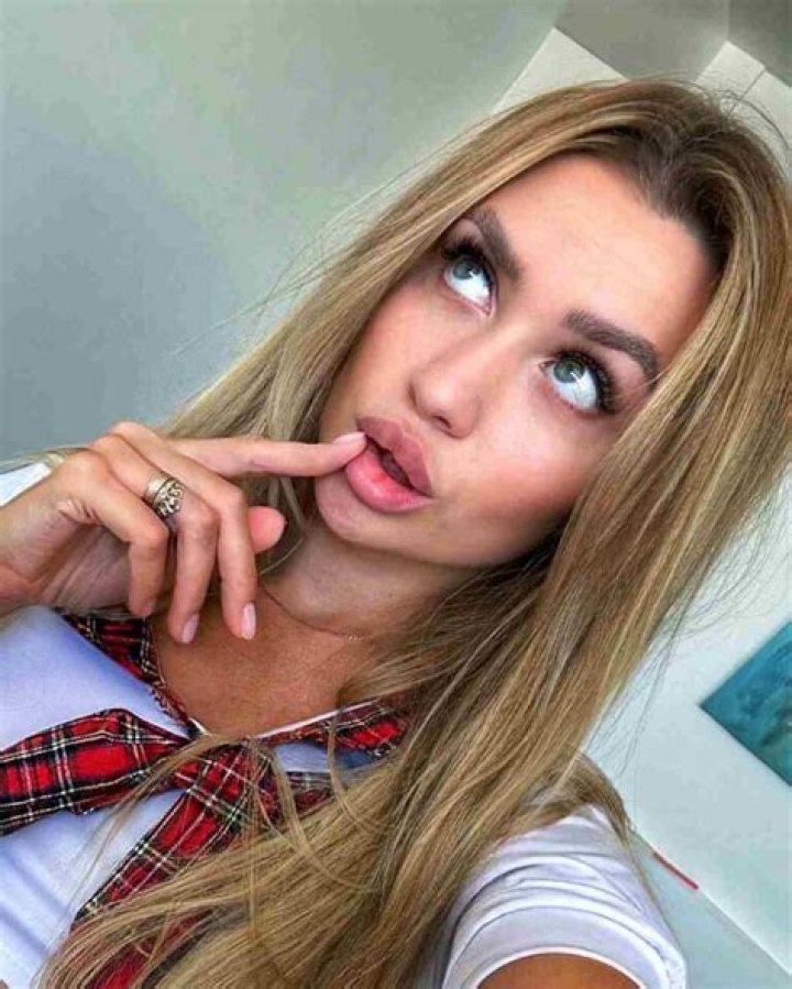 Irina Shayk (Model) Bio, Wiki, Boyfriend, Dating, Age, Height, Weight, Net Worth, Career, Facts