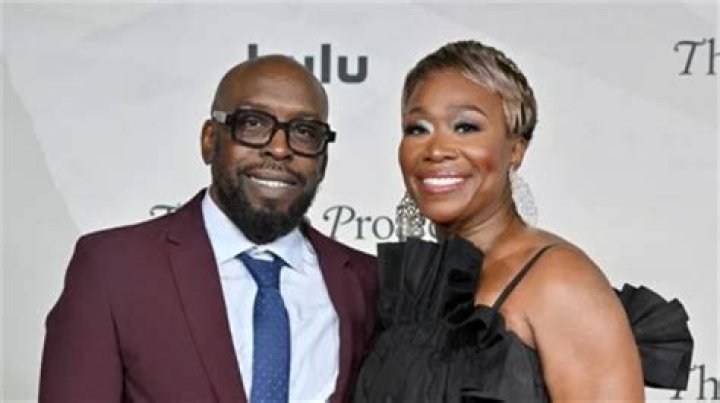 Joy Reid Bio, Wiki, Age, Birthday, Height, Family, Husband, MSNBC, Net Worth, and Salary