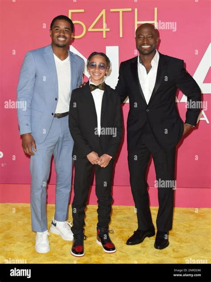 Walker Nathaniel Diggs Birthday: Age, Bio, Height, School Facts on Idina Menzel and Taye Diggs’s Son
